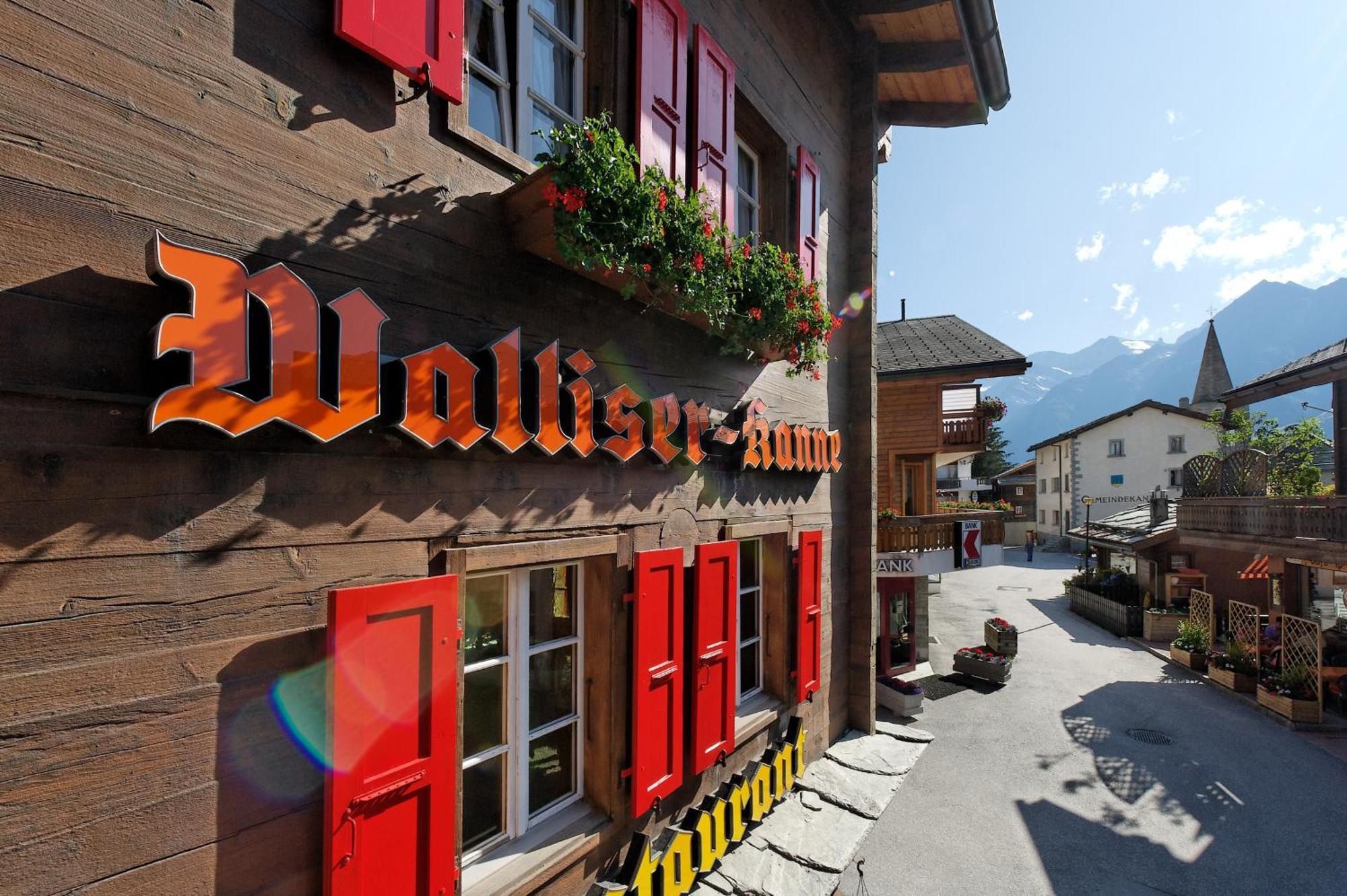 Hotel Walliserkanne เกรเชิน ภายนอก รูปภาพ