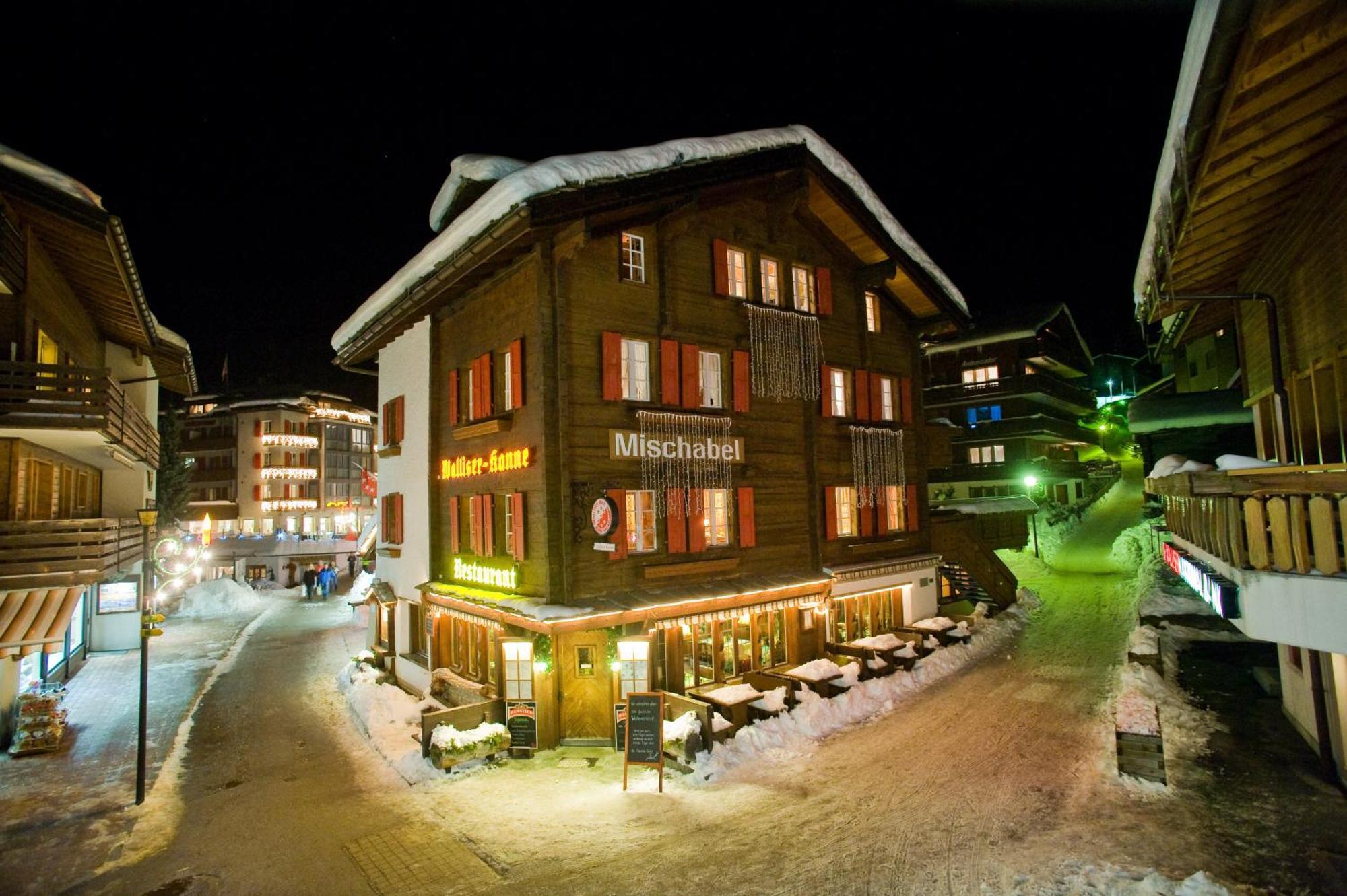 Hotel Walliserkanne เกรเชิน ภายนอก รูปภาพ