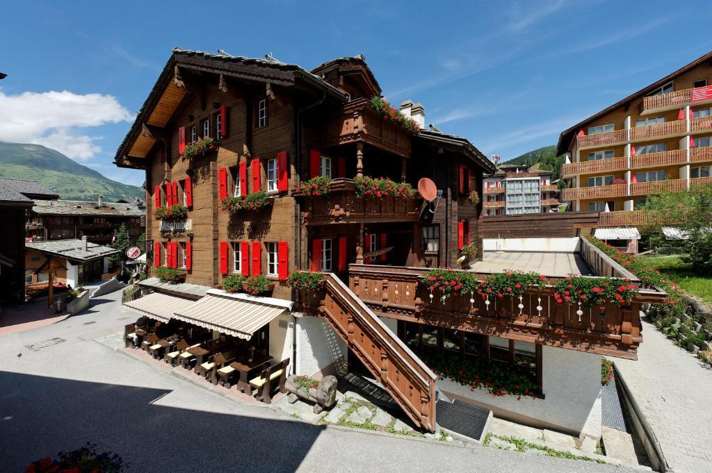 Hotel Walliserkanne เกรเชิน ห้อง รูปภาพ