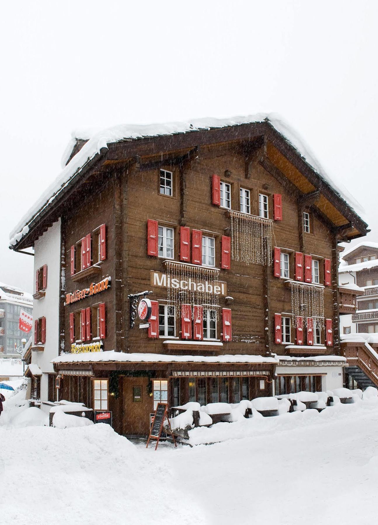 Hotel Walliserkanne เกรเชิน ภายนอก รูปภาพ