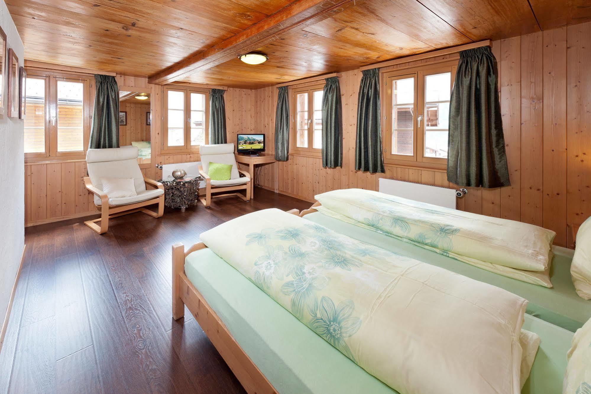 Hotel Walliserkanne เกรเชิน ภายนอก รูปภาพ